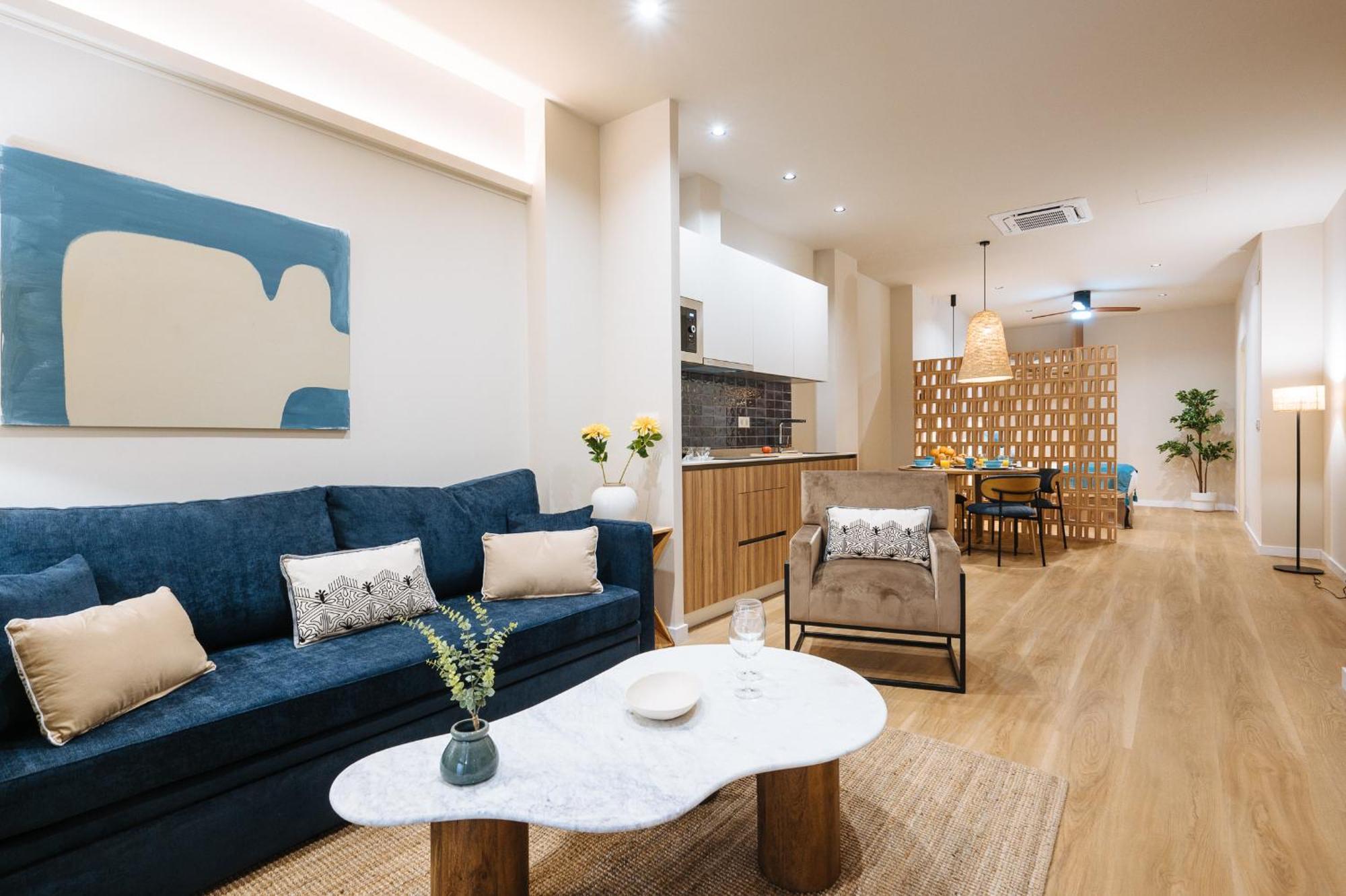 New Hostly Alameda Apartments Seville Exterior photo