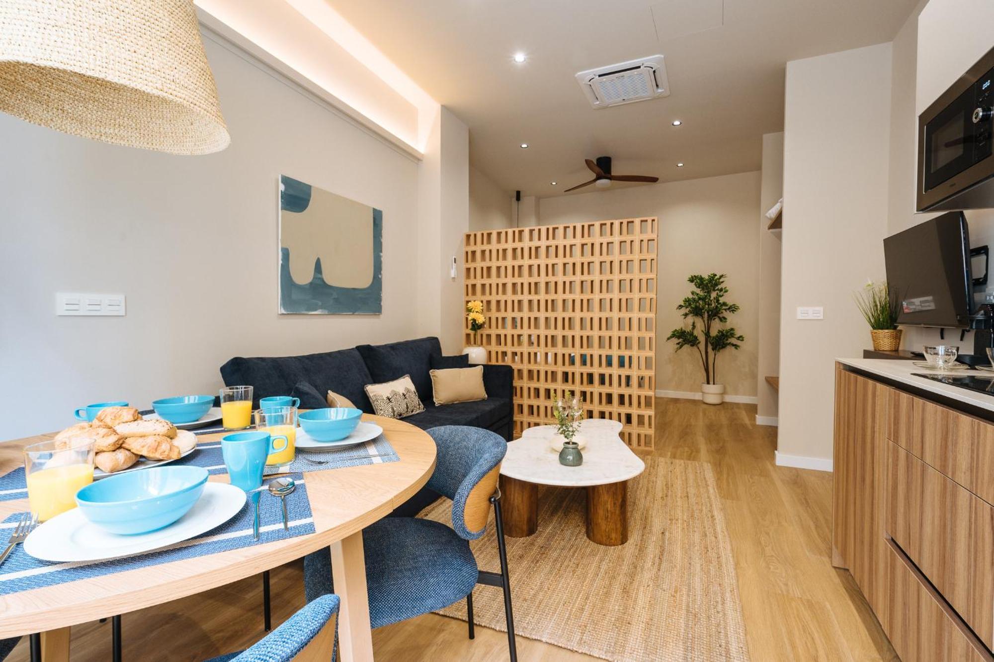 New Hostly Alameda Apartments Seville Exterior photo